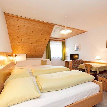 Residence Pichlerhof Rasun di Sopra Room photo