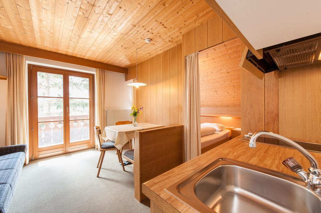 Residence Pichlerhof Rasun di Sopra Room photo